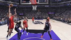 火箭队遭遇惨败，被西部倒数第一国王双杀，杜兰特状态难掩失望